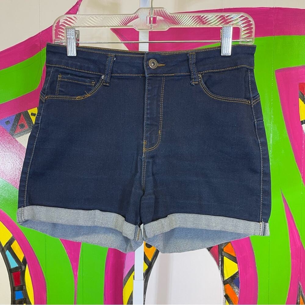 Butt I Love You Wax Jeans, Dark Wash Jean Shorts. Size Large. Excellent cond!